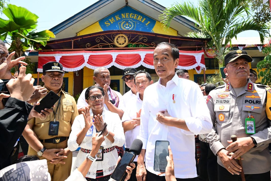 Presiden Jokowi Kunjungi Alor, Soroti Potensi Pariwisata Laut yang Luar Biasa