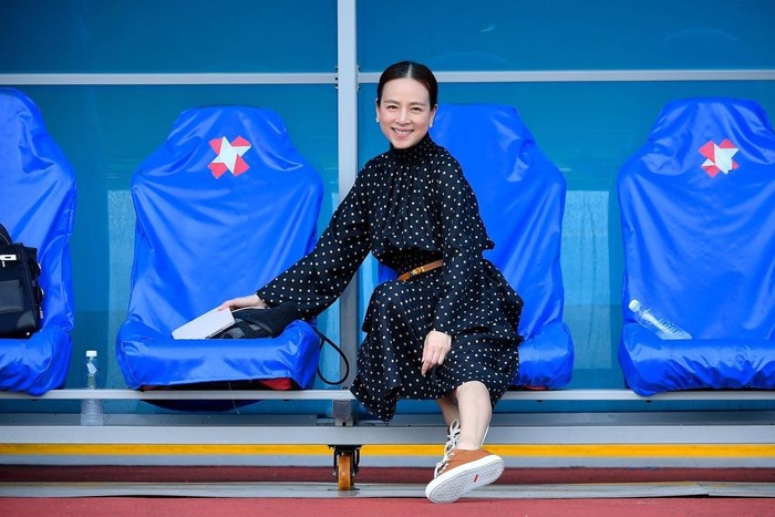 Madam Pang Ngaku Iri dengan Sepakbola Indonesia